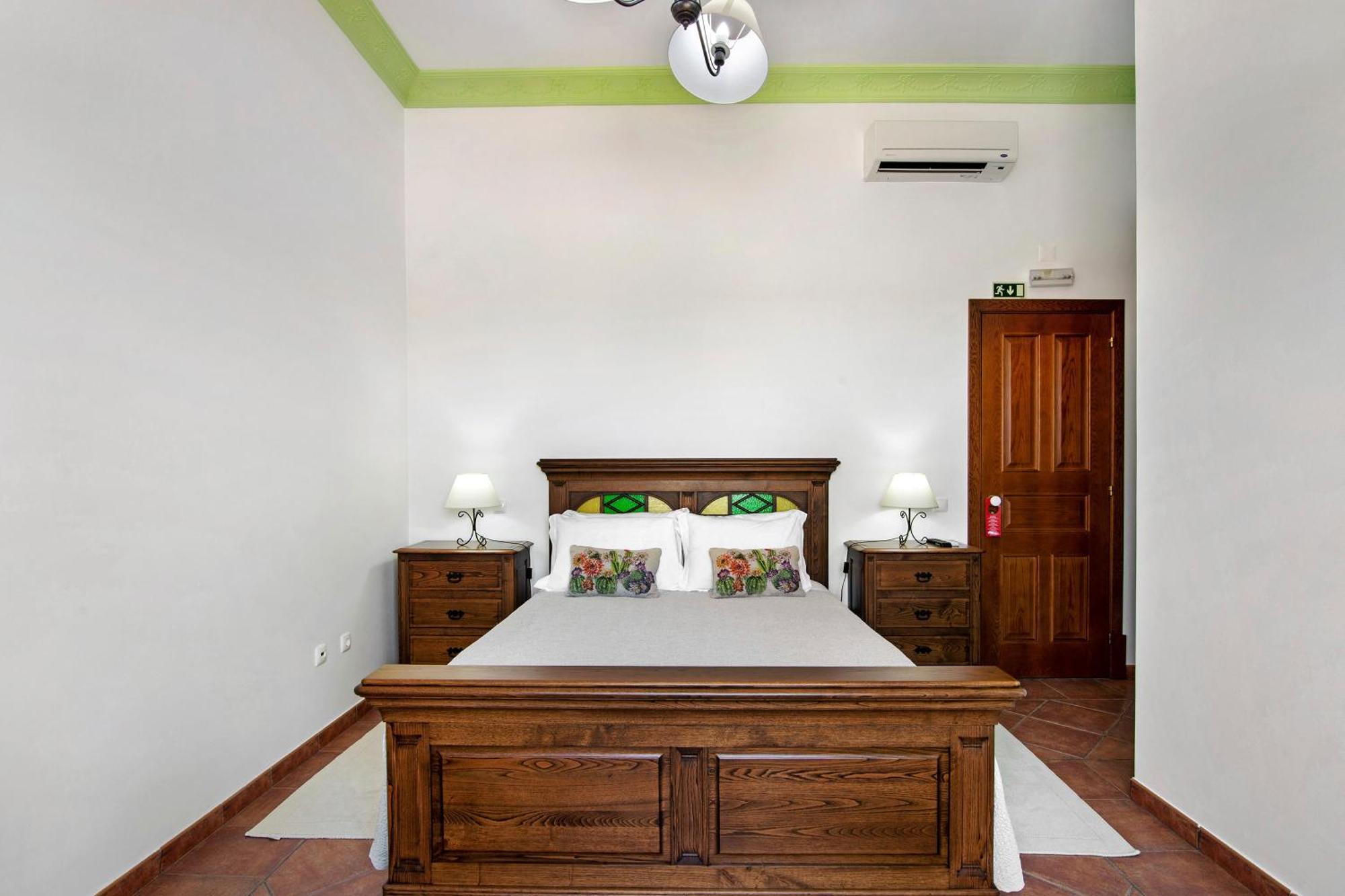 Casas Do Monte Gioes