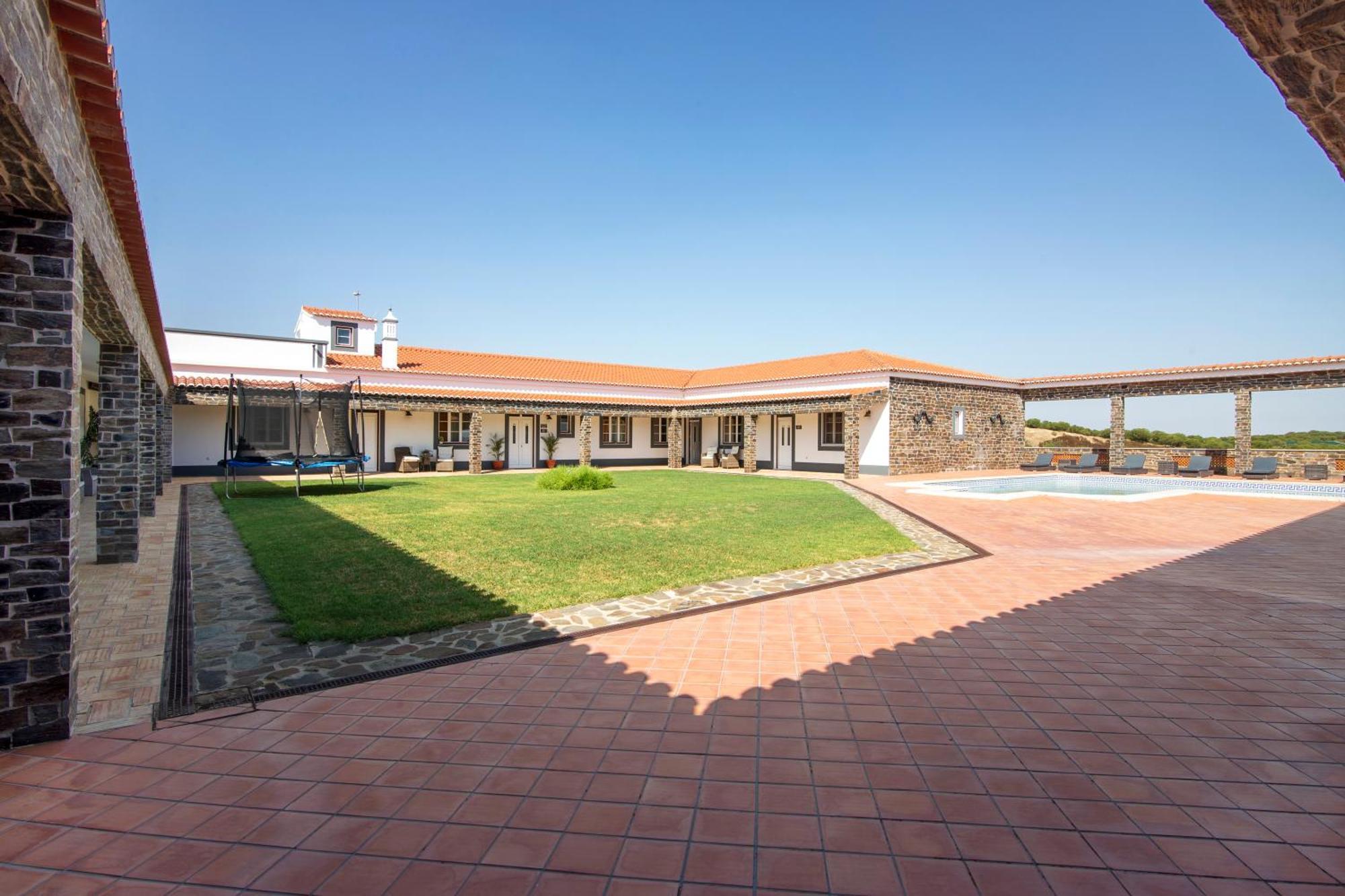 Casas Do Monte Villa Gioes